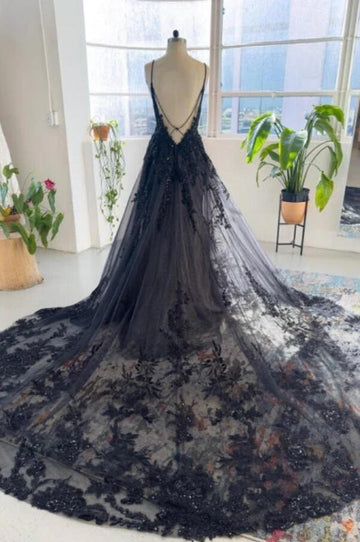Trendy Black Spaghetti-Straps Lace Bridal Gowns TWA093
