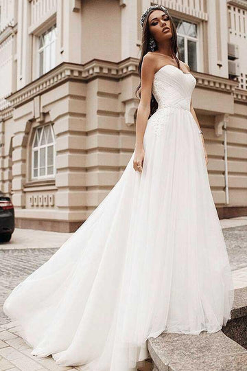 Trendy A-Line Sweetheart Appliques Sweep Train Tulle Wedding Gown TWA2682