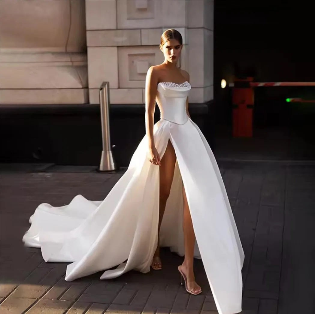 Modern Pearls Strapless Satin Sexy High Split Basque Waist Wedding Dress BWD311