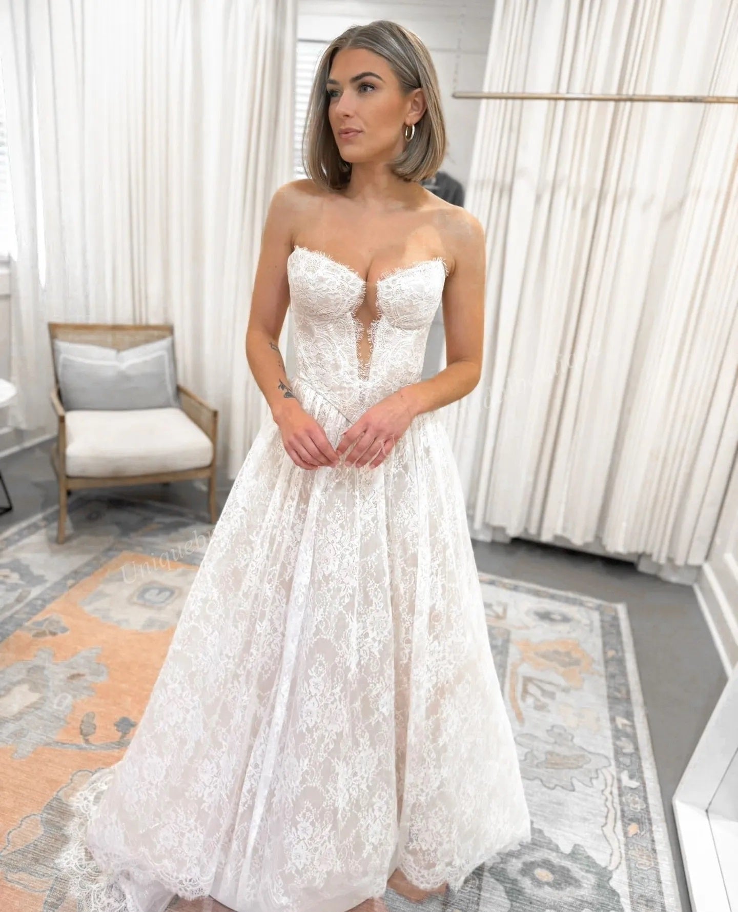 Vintage Lace Chantilly Basque Waist Wedding Dress BWD316