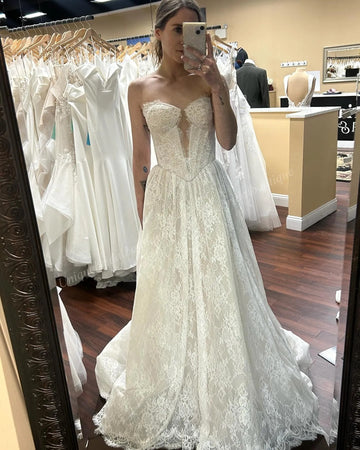 Vintage Lace Chantilly Basque Waist Wedding Dress BWD316