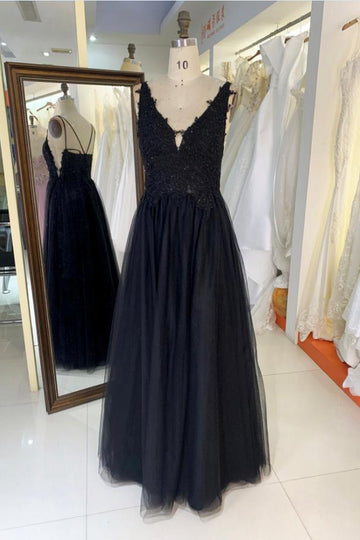 Trendy Black V-neck Lace Beading A-line Prom Gown JTR004