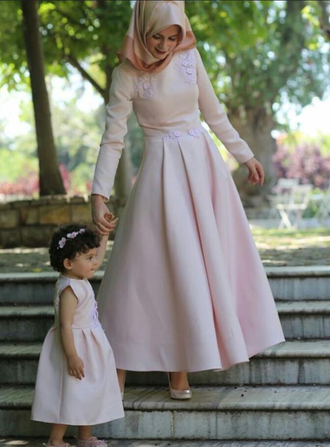 Nude Long Sleeve Arabic Mother Daughter Matching Gowns MGD118