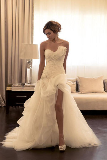 Sexy Ruffles Sweetheart Beading Wedding Gown TWA0312