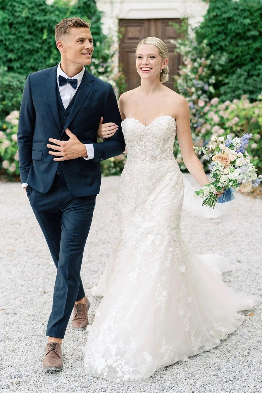 Trendy Lace Appliques Sweetheart Mermaid Wedding Gowns TWA140