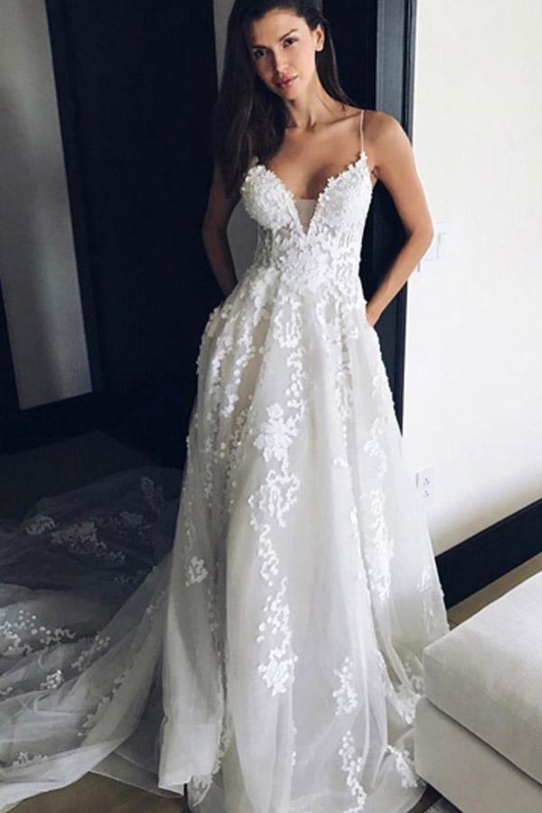 V Neck Spaghetti Straps Appliques Court Train Tulle Wedding Gown TWA1652