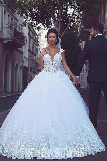 Trendy V-neck Ball Gown Lace Appliques Wedding Gown TWA2822
