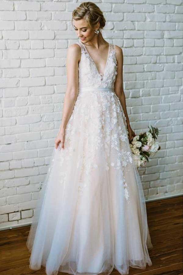 Lace Applique Wedding Gown V Neck Beach Wedding Gown TWA2922