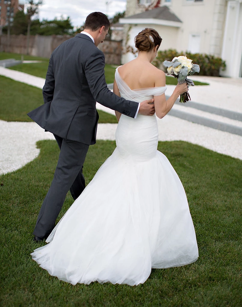 Trendy Mermaid Off-the-shoulder Tulle Wedding Gown TWA4942