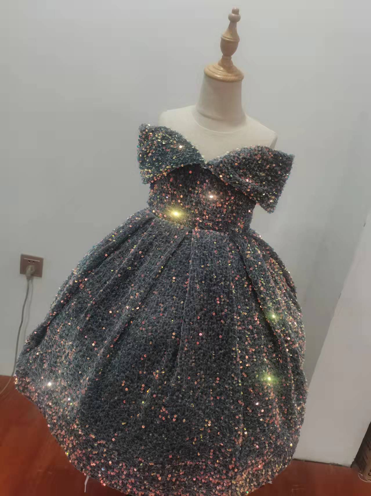 glitter ball fancy dress DIY Disco Ball Costume